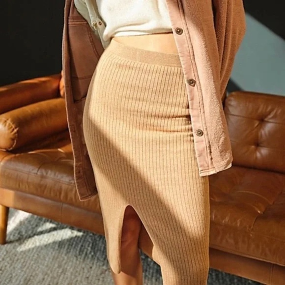 Free people sky front ribbed tan brown midi skirt size small